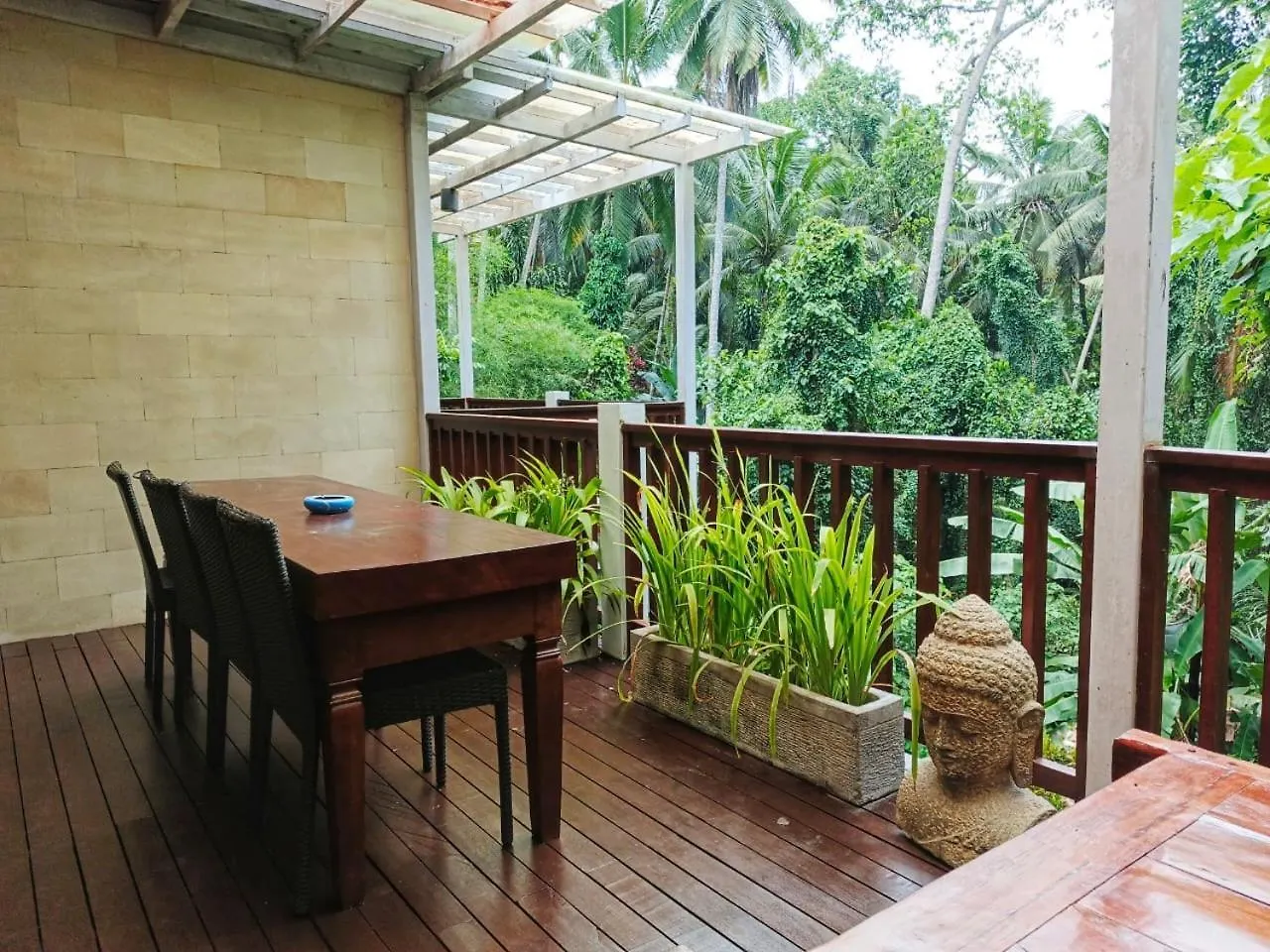 Malathi Homey House With Green View Ubud Jaktstuga