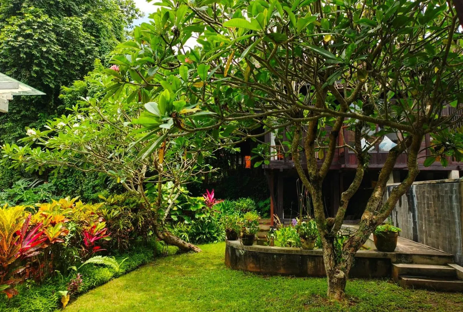 Lodge Malathi Homey House With Green View Ubud  Indonesia