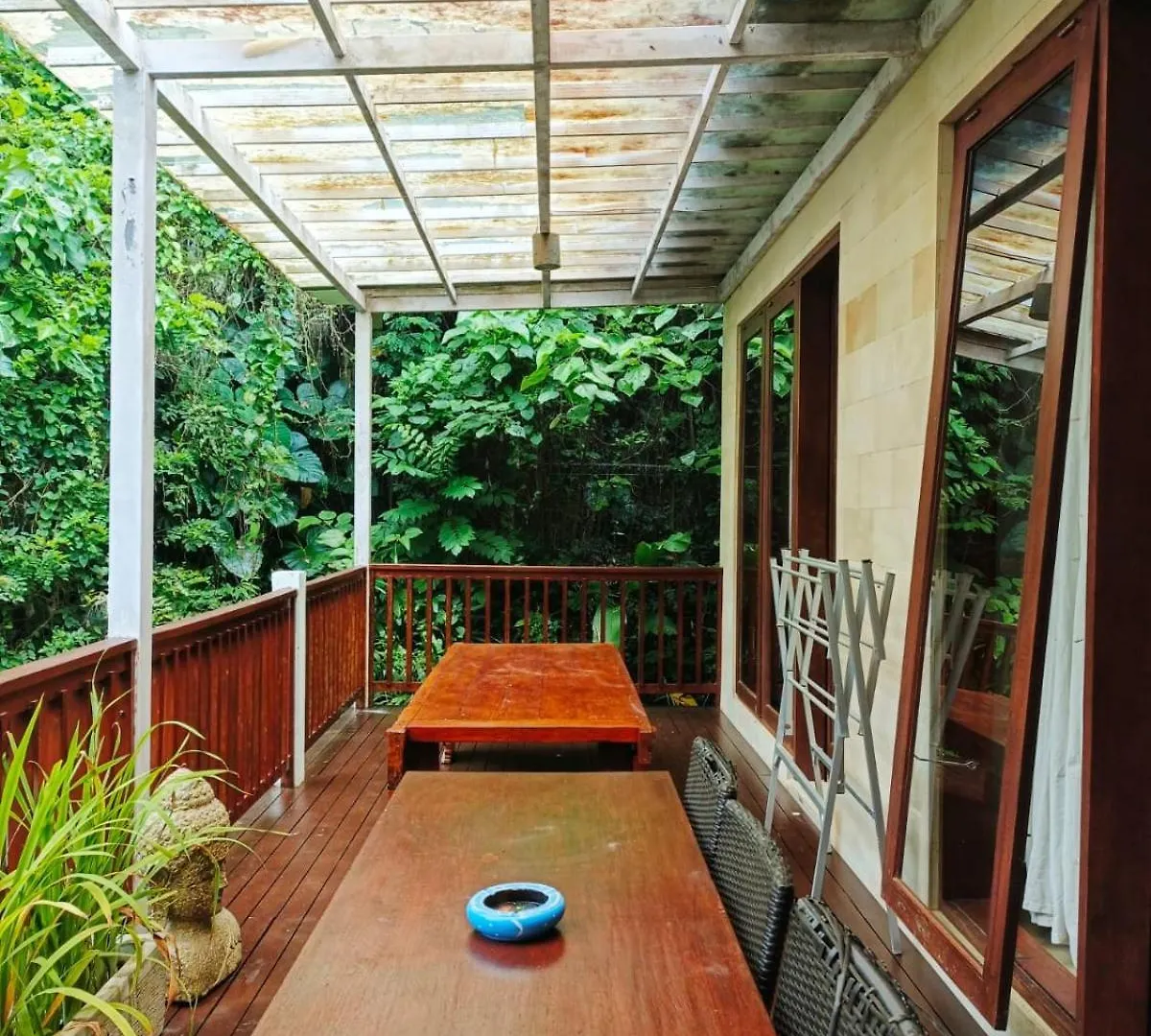 Malathi Homey House With Green View Ubud
